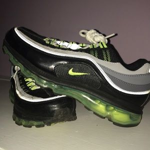 Nike Air Max Running Sneakers 8.5 Like new